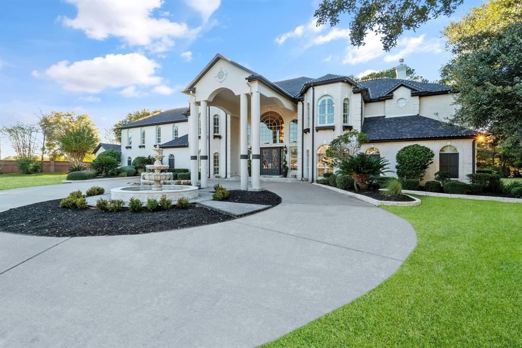 22009 Holly Creek Trail, Tomball, TX 77377