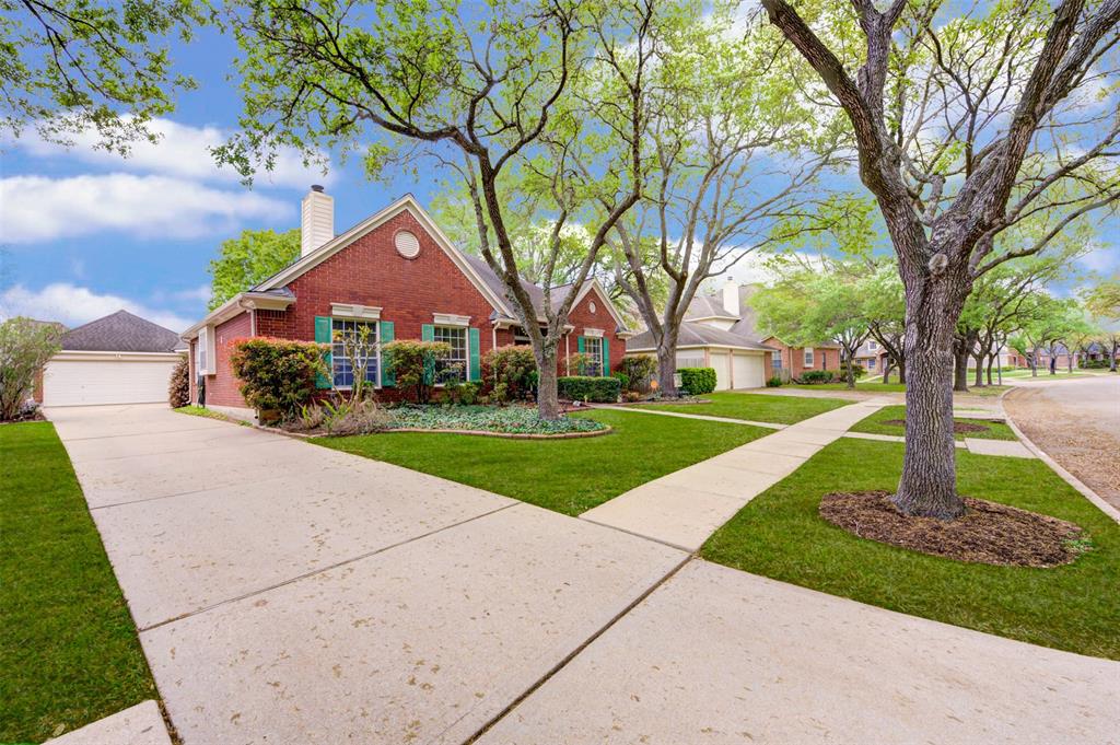 5102 Plantation Colony Drive, Sugar Land TX 77478