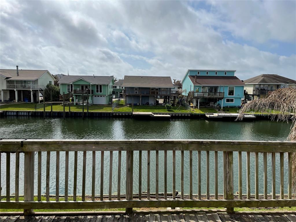 1089 Redfish Street, Bayou Vista, TX 77563