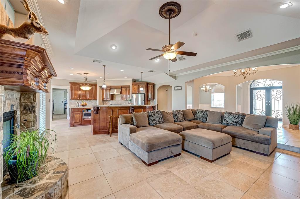 2827 Cottonwood School Road, Rosenberg, TX 77471