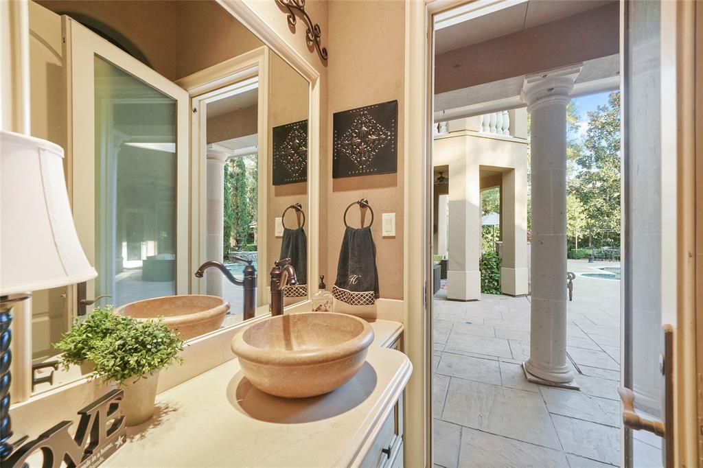 35 Hildene Way, The Woodlands, TX 77382