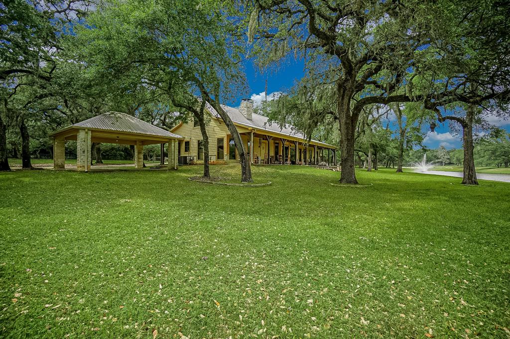 2342 Zimmerscheidt, New Ulm, TX 78950