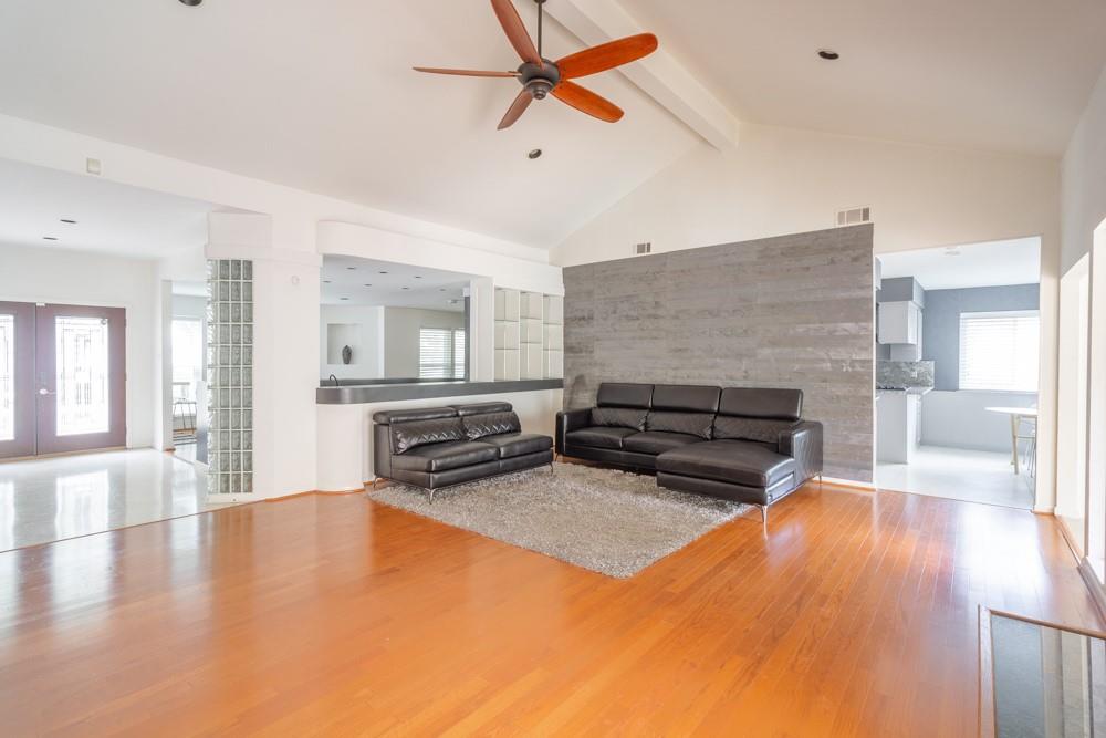 5746 Birdwood Road, Houston, TX 77096