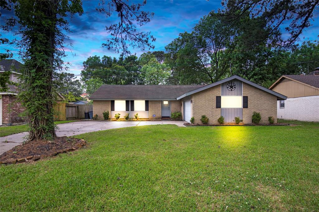 23135 Birnam Wood Boulevard, Spring, TX 77373