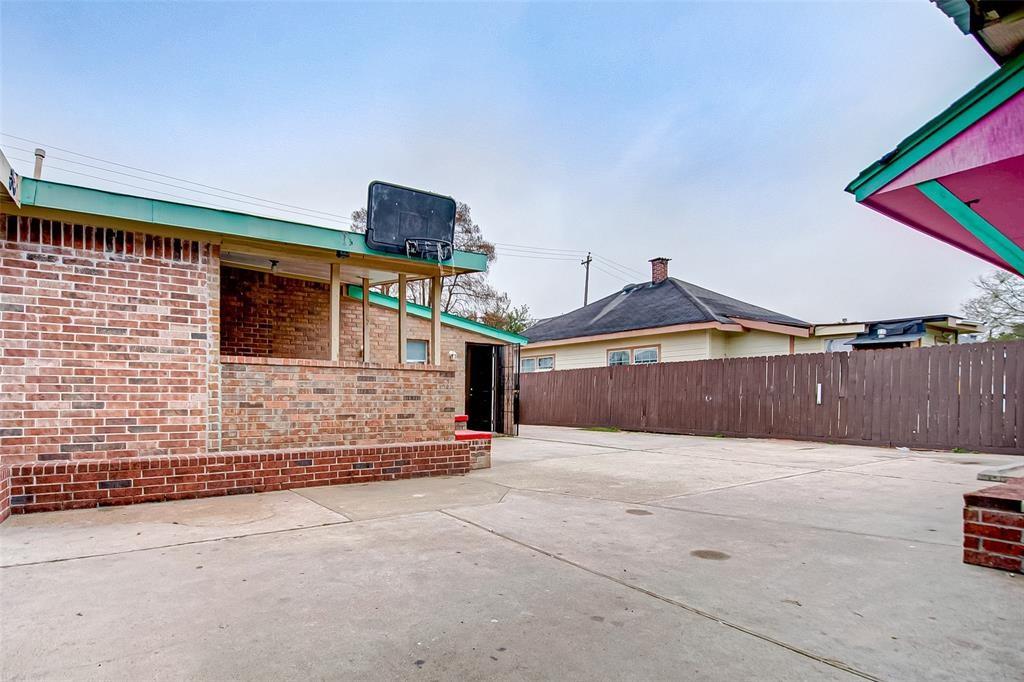 6628 Avenue Q, Houston, TX 77011