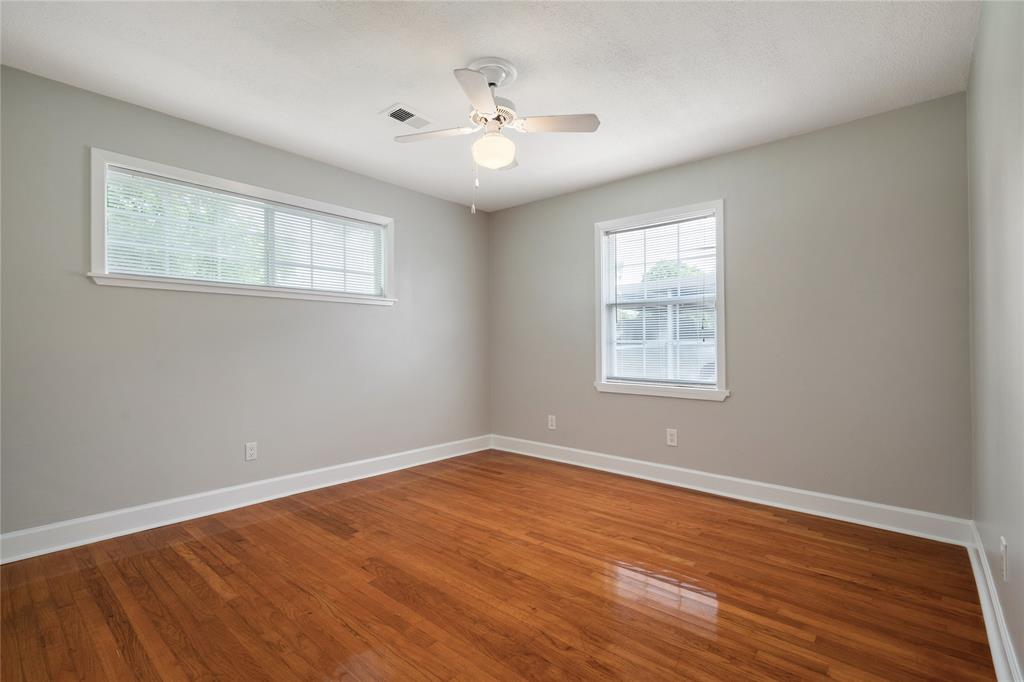 8527 Ridgepoint Drive, Houston, TX 77055