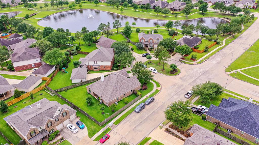 4706 Lakes Of Pine Forest Court, Houston, TX 77084