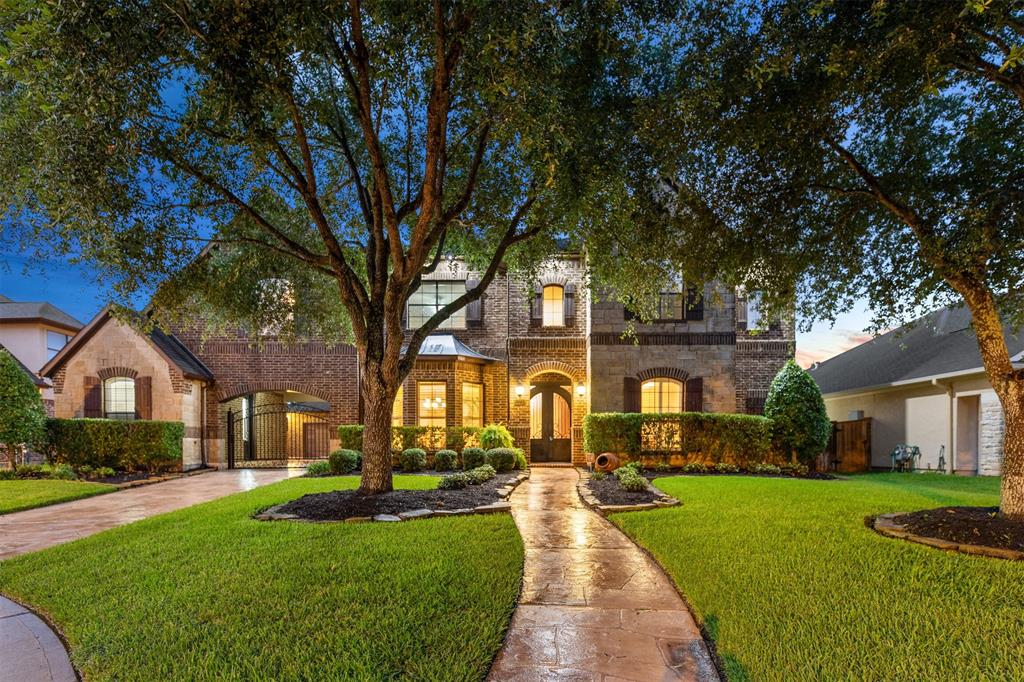 Houses in Lakes Of Bella Terra Richmond TX Luxury Homes For Sale