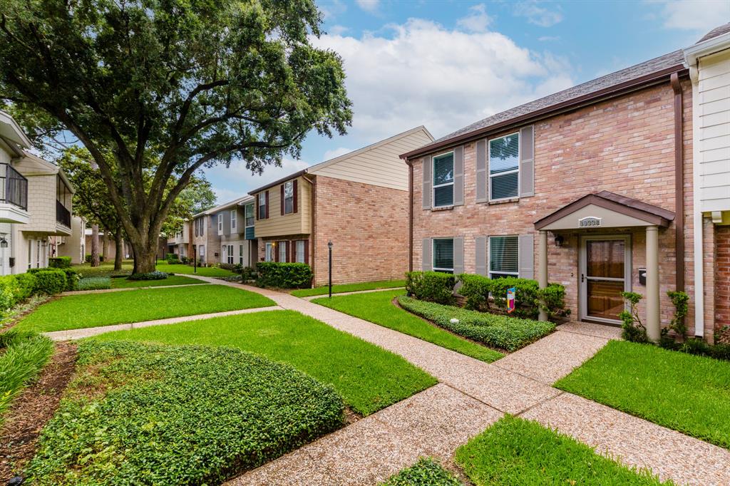 10338 Briar Forest, Houston, TX 77042