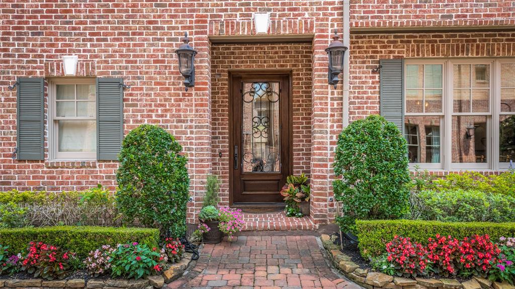 1010 Nantucket Drive B, Houston TX 77057