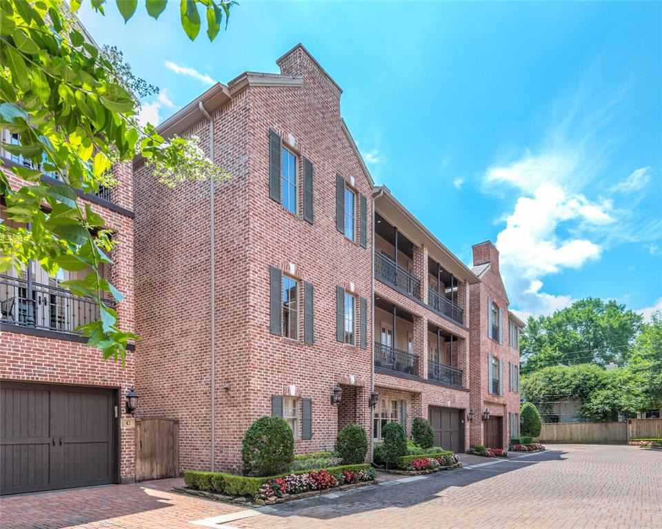 1010 Nantucket Drive B, Houston TX 77057