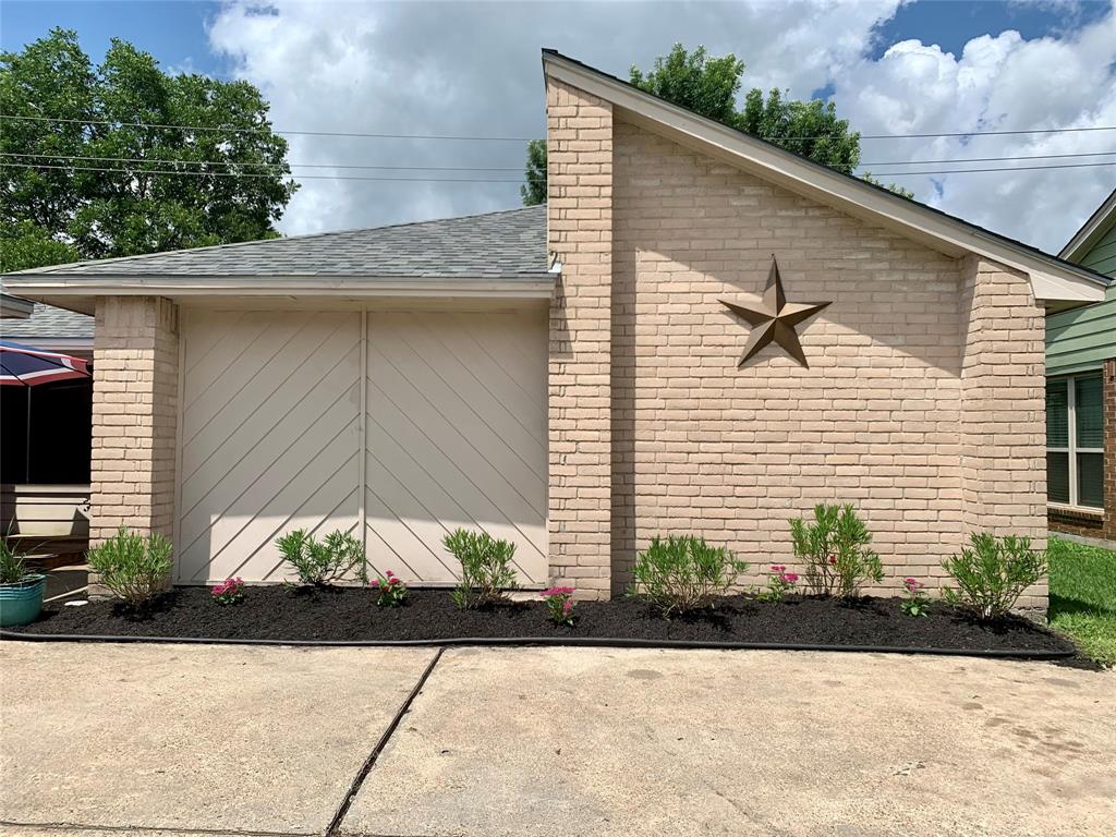 16903 Colony Bend Drive, Friendswood, TX 77546