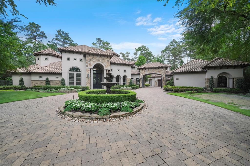 62 N Gary Glen Circle, The Woodlands, TX 77382