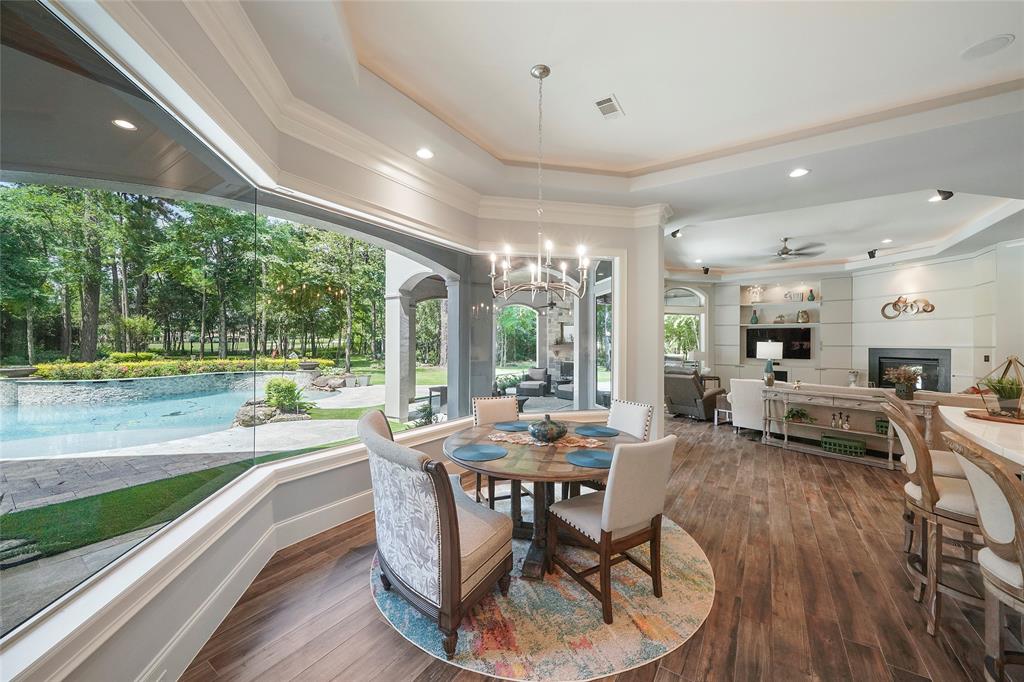 62 N Gary Glen Circle, The Woodlands, TX 77382