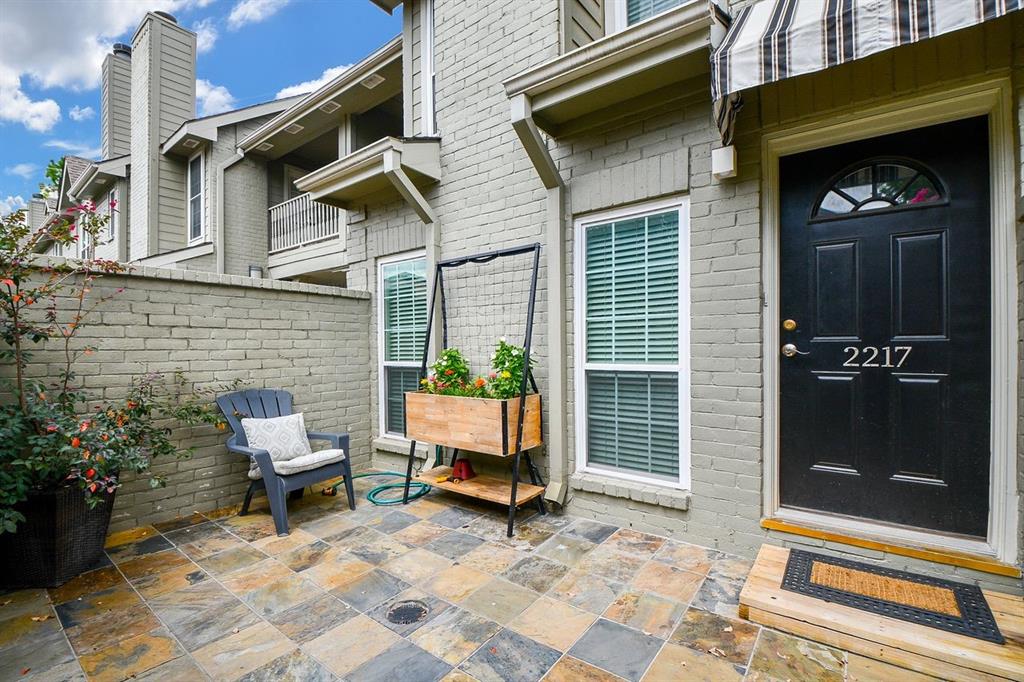 Jessica McCreary Real Estate 2217 Stanford Street 2217, Houston, TX 77006