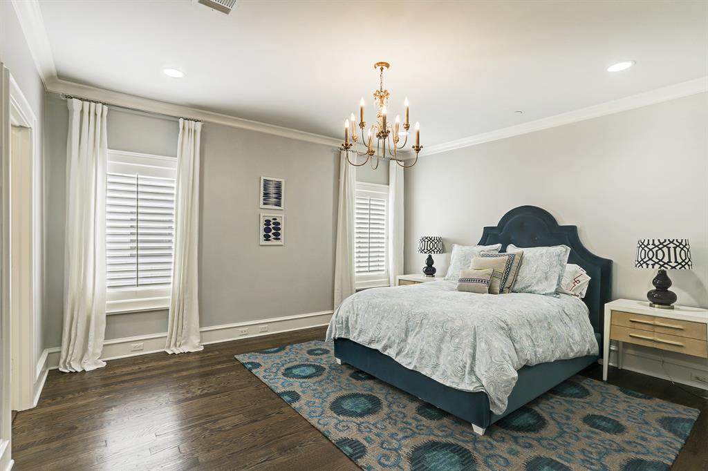 4907 Bellaire Boulevard, Bellaire, TX 77401