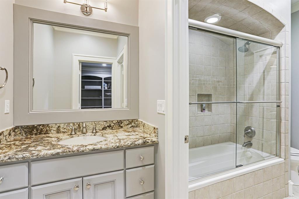 4907 Bellaire Boulevard, Bellaire, TX 77401