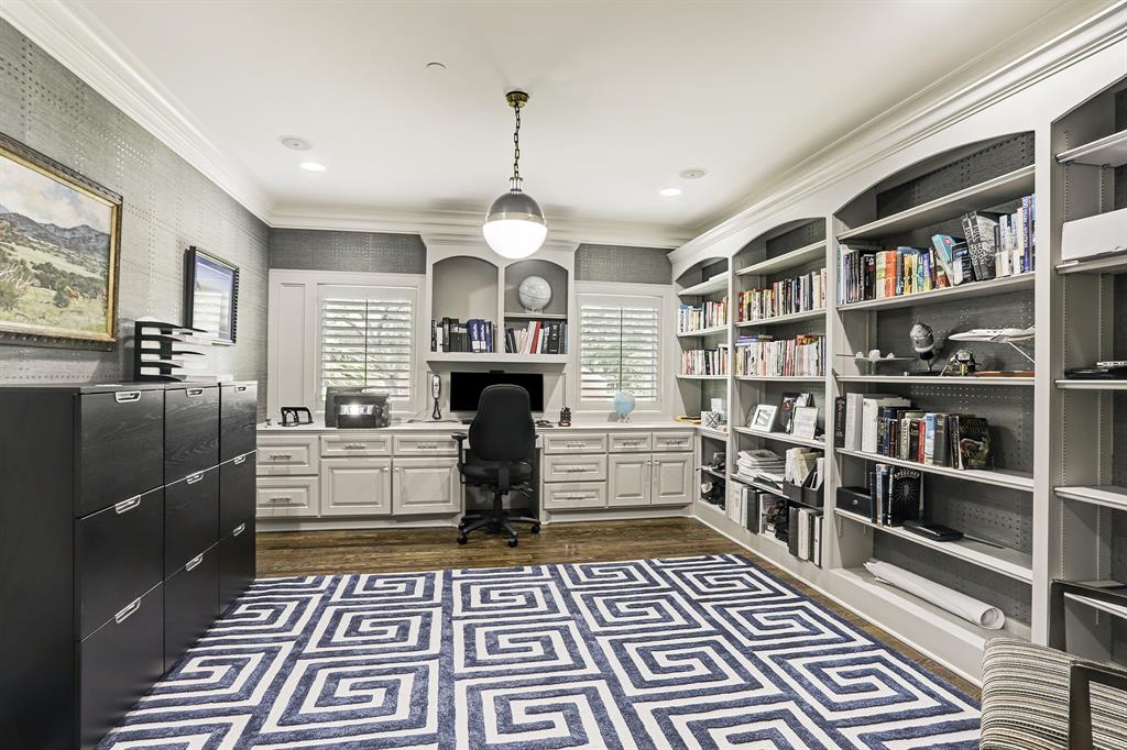 4907 Bellaire Boulevard, Bellaire, TX 77401