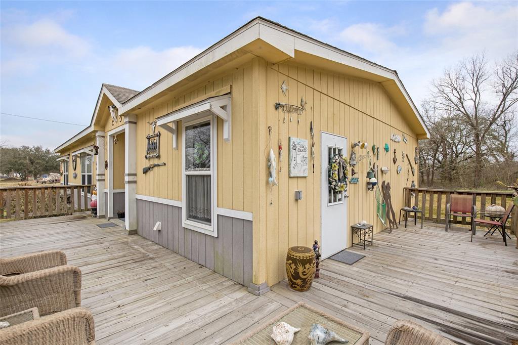 644 Broadway, Winnie, TX 77665