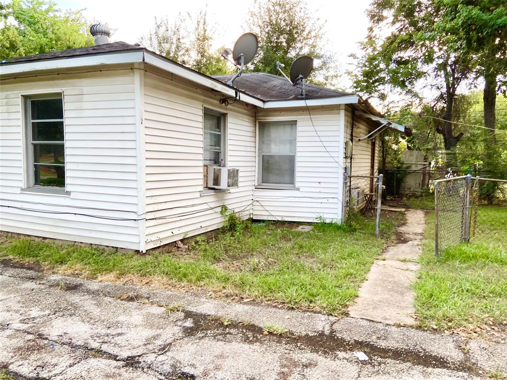 1305 Jackson Avenue, Pasadena TX 77506