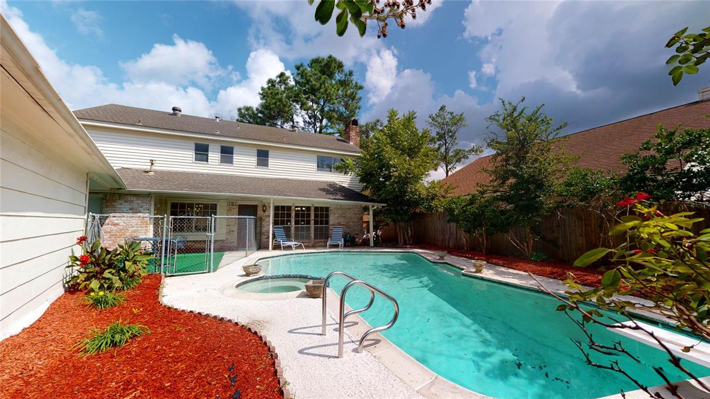 11507 Briar Forest Drive, Houston, TX 77077