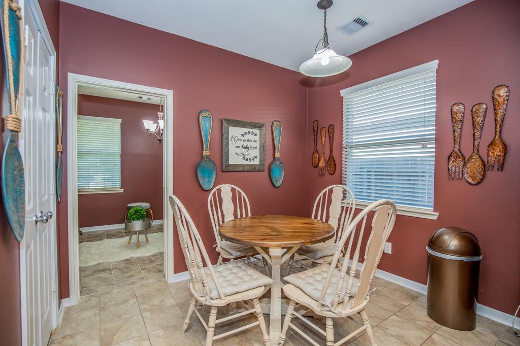 4815 Legends Bay Drive, Baytown, TX 77523