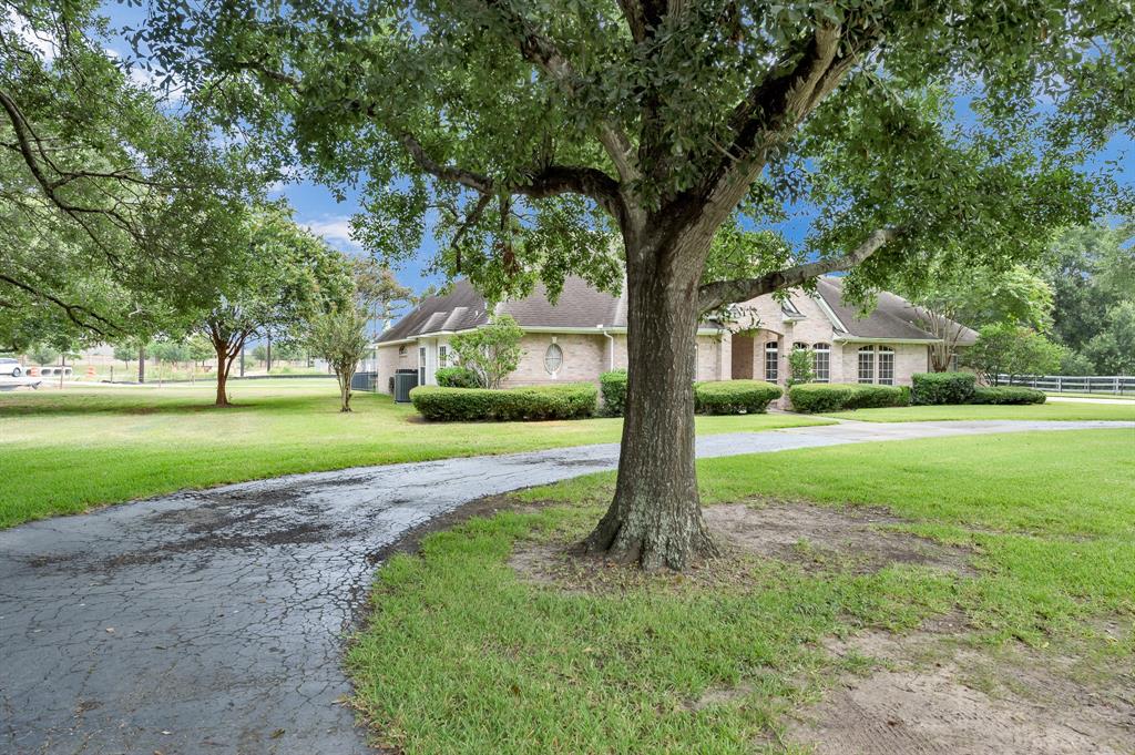 26910 Willow Ln, Katy, TX 77494