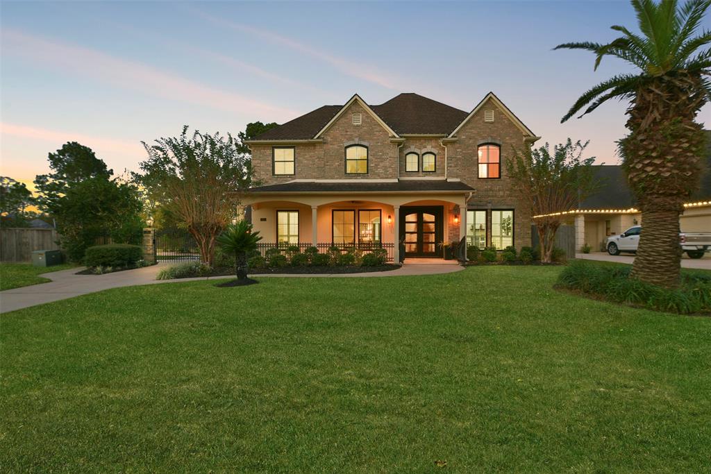 15 Falling Leaf Court, Friendswood TX 77546