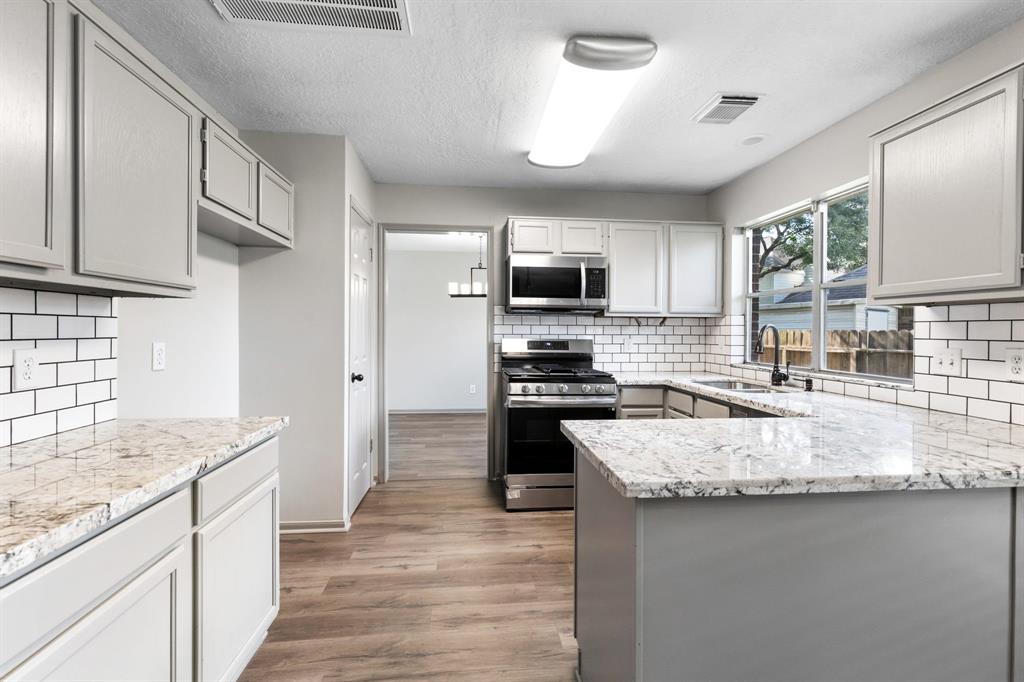 5 Regency Court, Conroe TX 77304