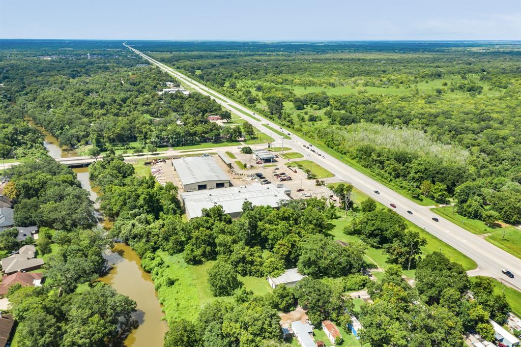 1274 N Highway 288b, Richwood, TX 77531