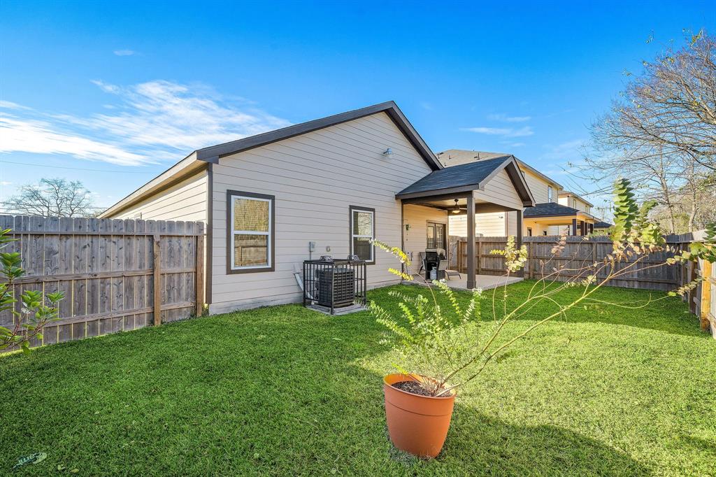 3921 Redbud Street, Houston, TX 77051