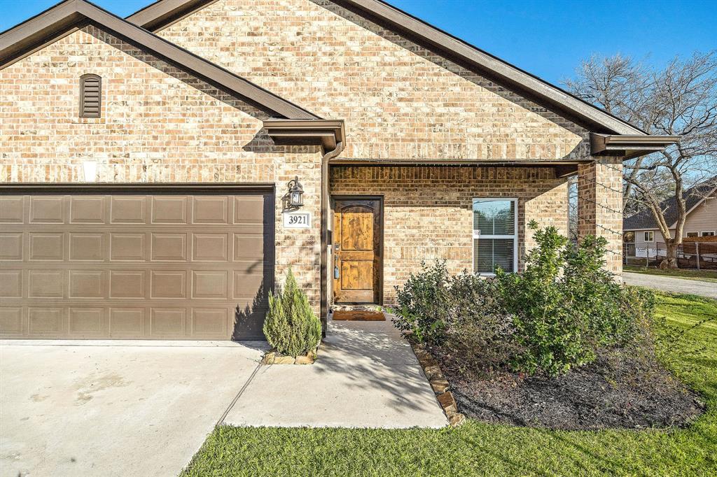 3921 Redbud Street, Houston, TX 77051