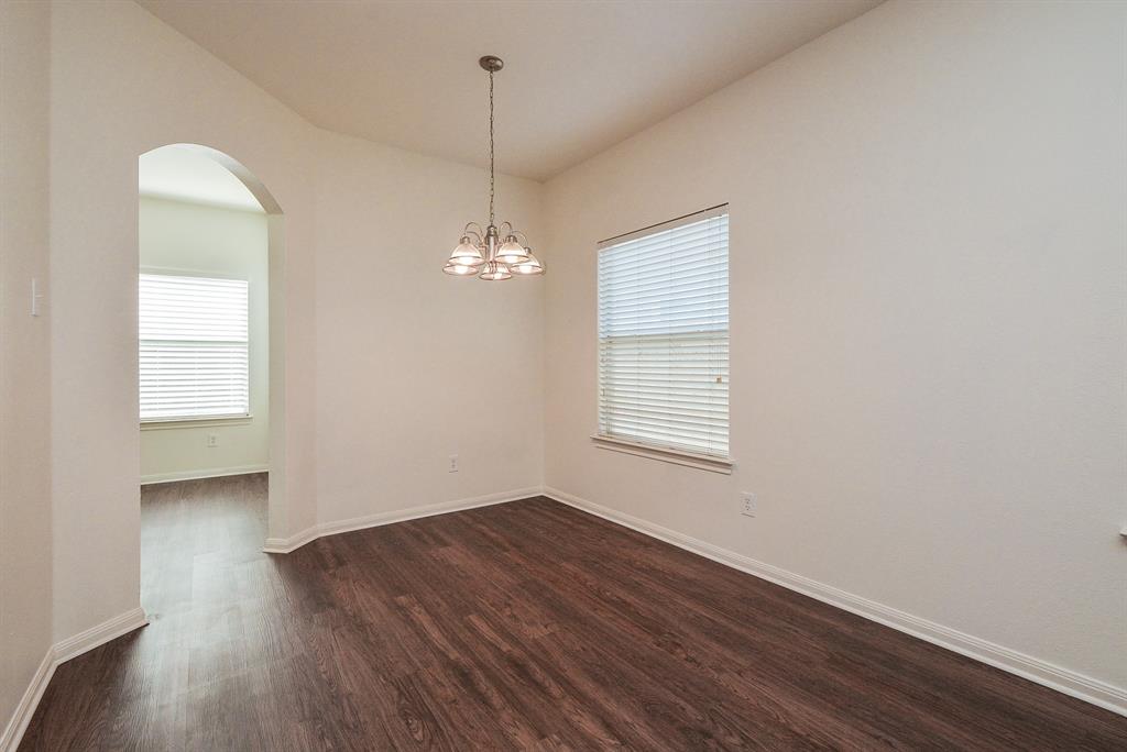 32015 Decker Oaks Drive, Pinehurst, TX 77362