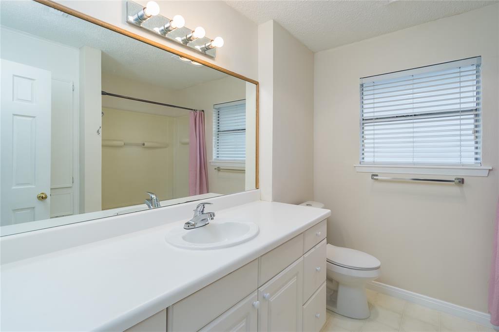 13 N Skimmer Street, Omega Bay TX 77568