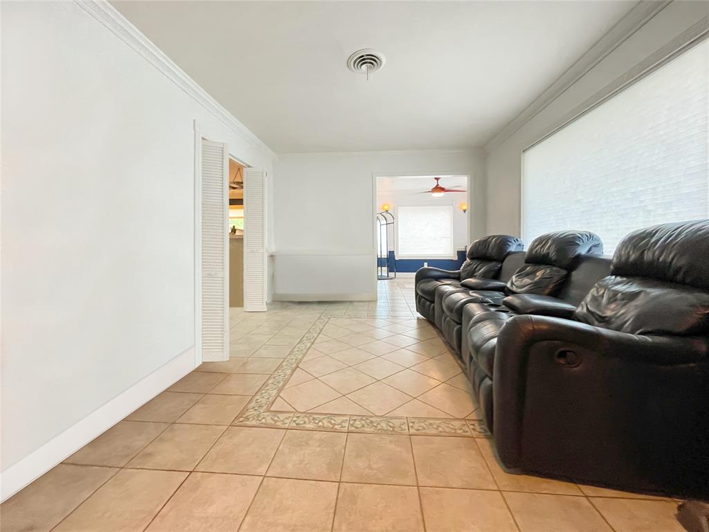 Property Detail on Octavio Hernandez 9651 Meadowglen Lane