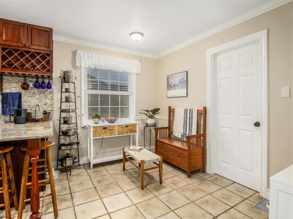 4 E Dansby Drive, Galveston, TX 77551