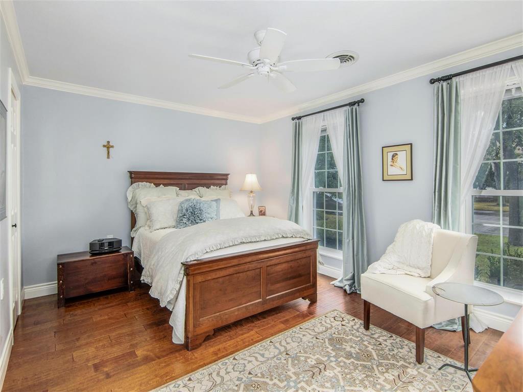 4 E Dansby Drive, Galveston, TX 77551