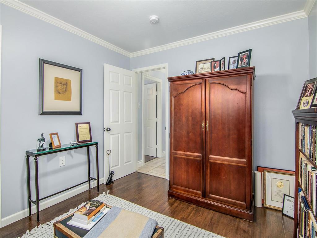 4 E Dansby Drive, Galveston, TX 77551