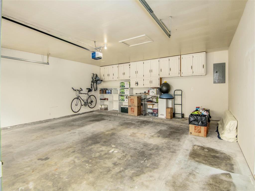 4 E Dansby Drive, Galveston, TX 77551