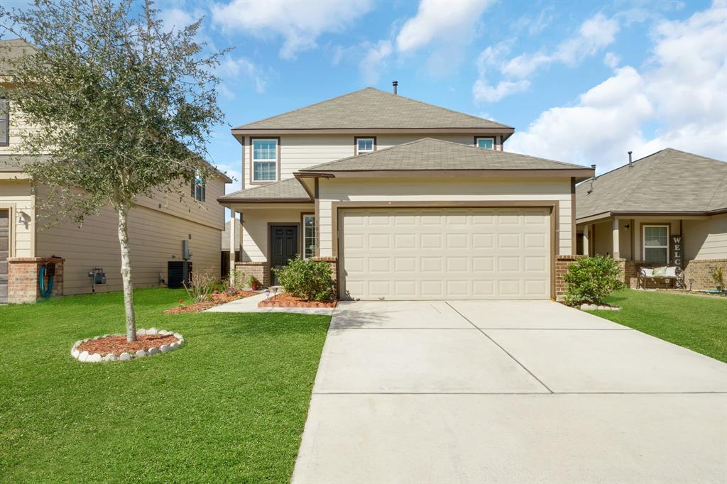 Sold 10335 Spruce Villa Trace, Houston, TX 77044 4 Beds / 2 Full
