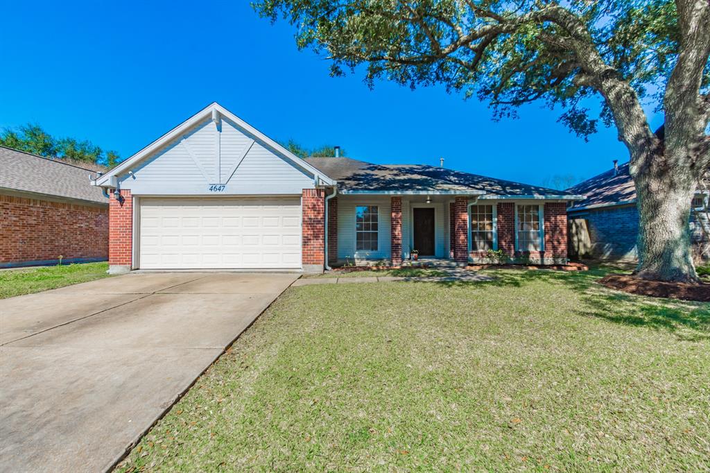 Sold 4647 Linden Place, Pearland, TX 77584 3 Beds / 2 Full Baths