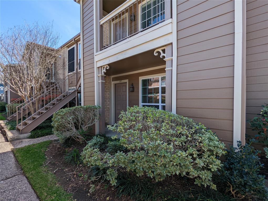 Sold 1860 White Oak Drive, 337, Houston, TX 77009 2 Beds / 2 Full