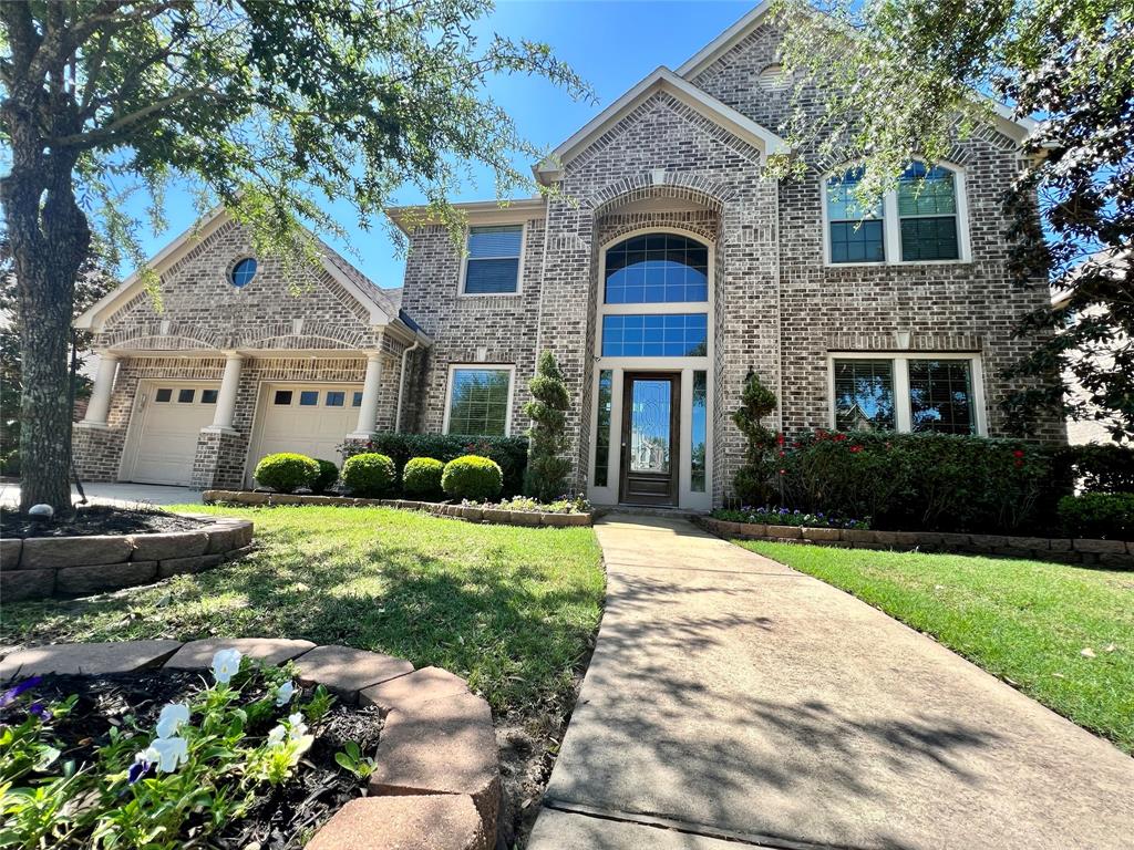 211 Chatham Avenue, Sugar Land, TX 77479
