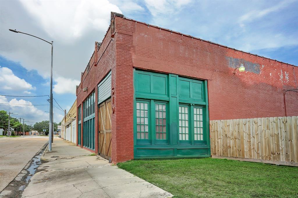 510 W Texas Avenue, Baytown, TX 77520