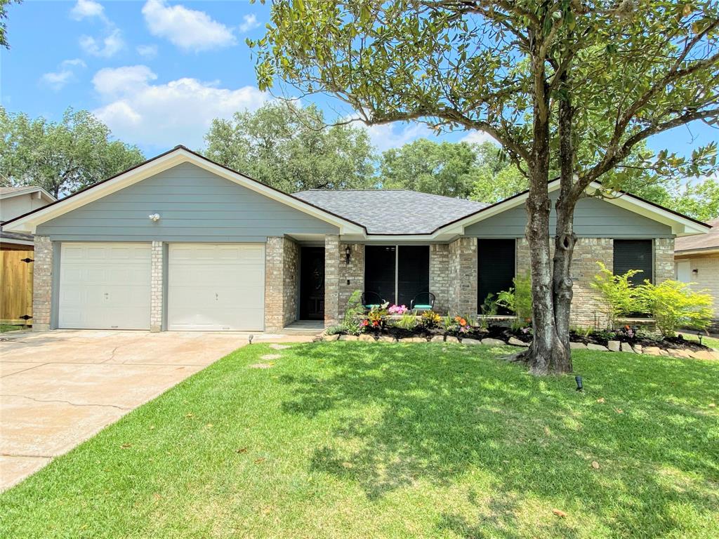 13626 Greenway Drive, Sugar Land, TX 77498