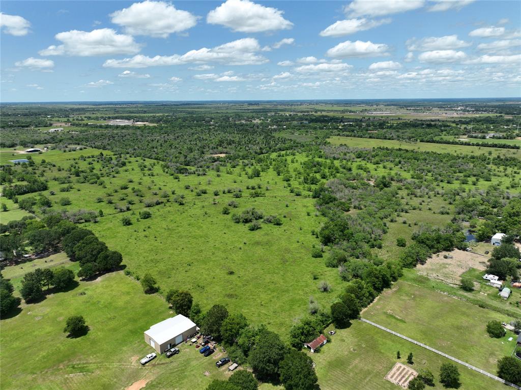1721 Columbus Road, Sealy, TX 77474