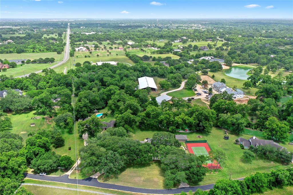 2020 Pecan Lake Drive, Richmond, TX 77406