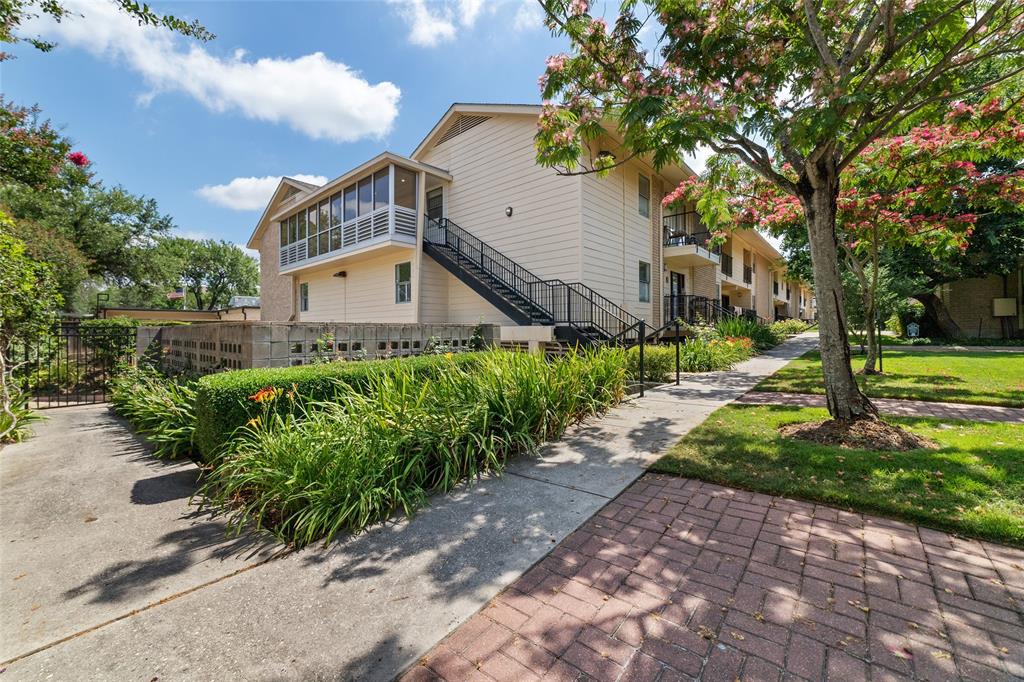 Sold 3131 Cummins Street, 80, Houston, TX 77027 1 Bed / 1 Full Bath