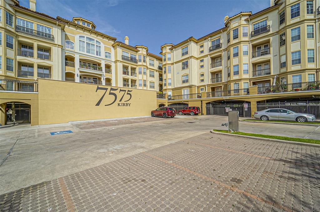 7575 Kirby Drive 2108, Houston TX 77030
