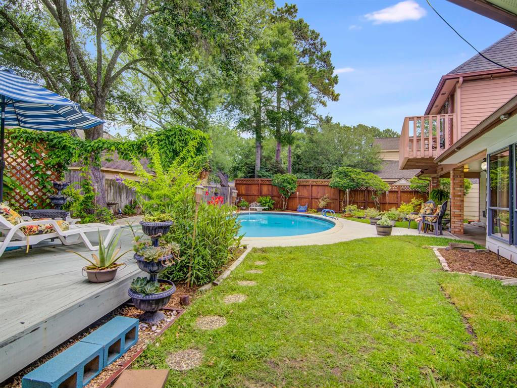 16015 Brook Forest Drive, Houston TX 77059